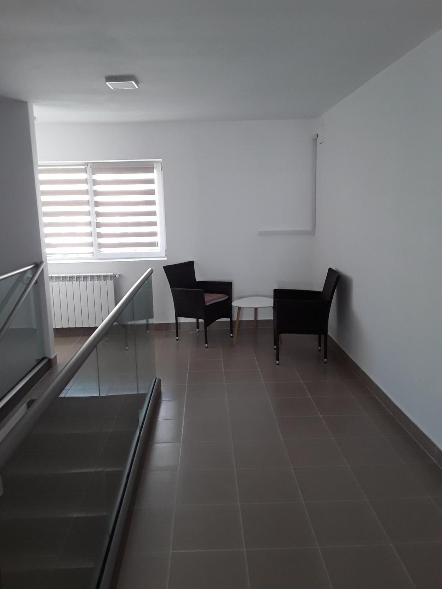 Camere De Inchiriat Central La Calciu Mahmudia Exterior photo